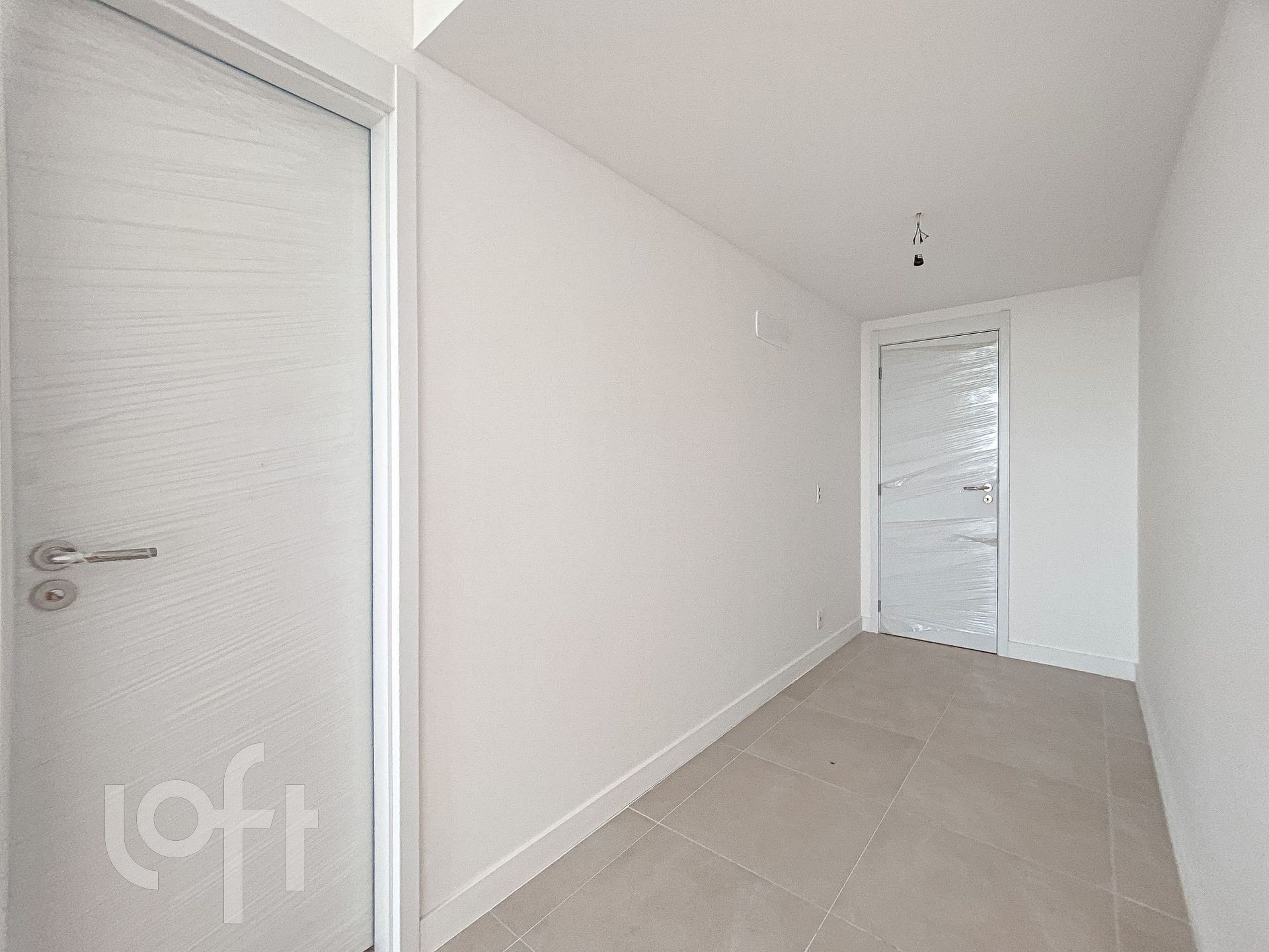 Apartamento à venda com 3 quartos, 180m² - Foto 11