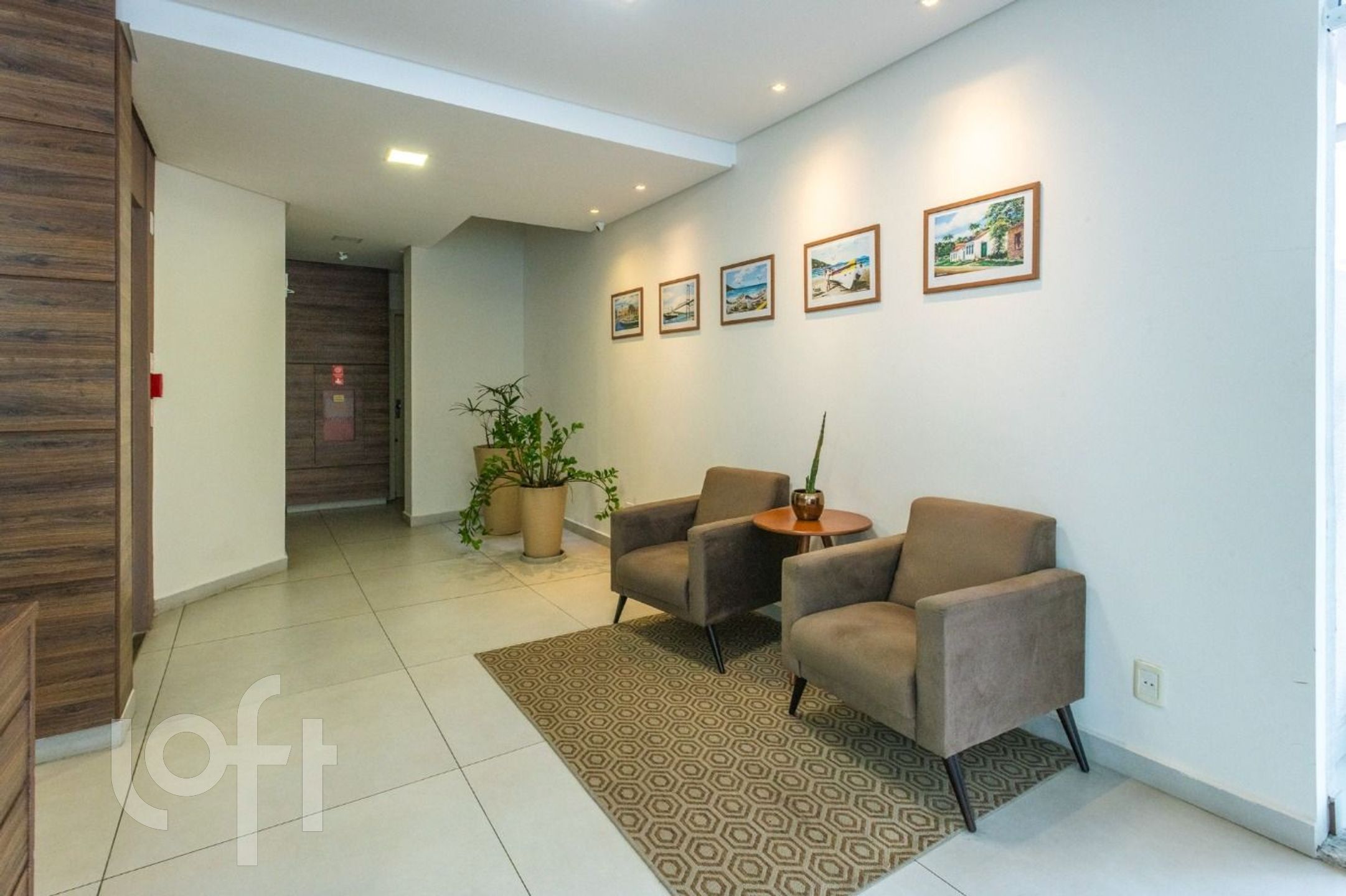 Apartamento à venda em Centro com 74 m², 2 quartos, 1 suíte