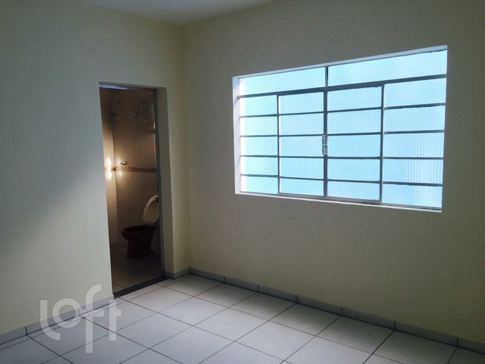 Casa à venda com 6 quartos, 250m² - Foto 7