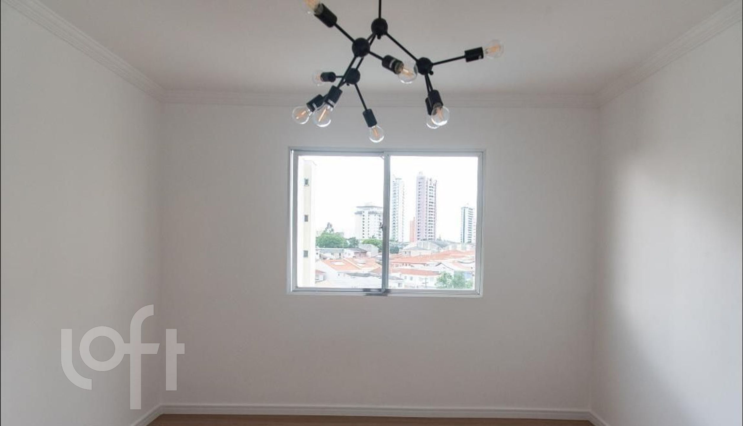 Apartamento à venda com 2 quartos, 70m² - Foto 1