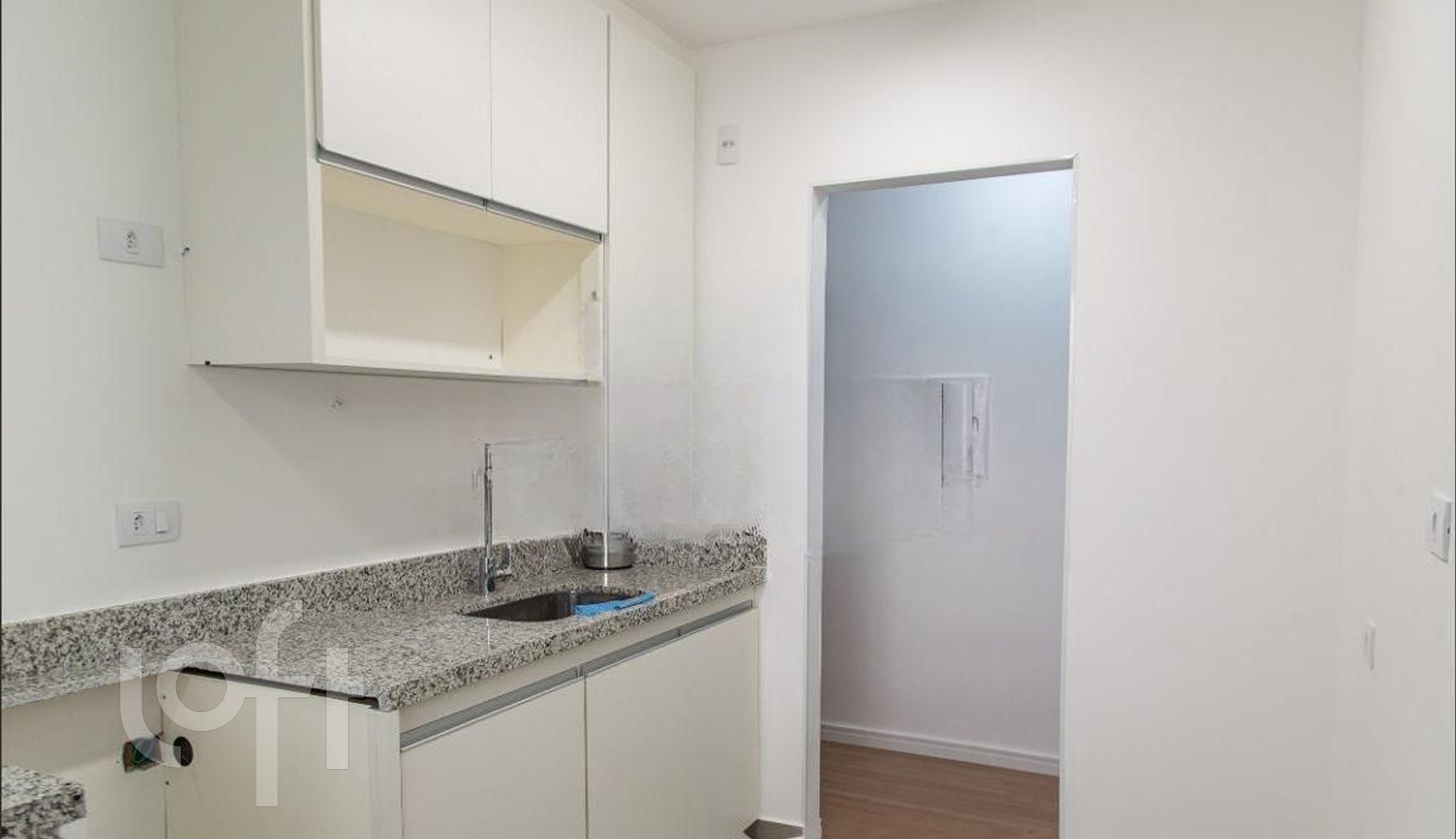 Apartamento à venda com 2 quartos, 70m² - Foto 12