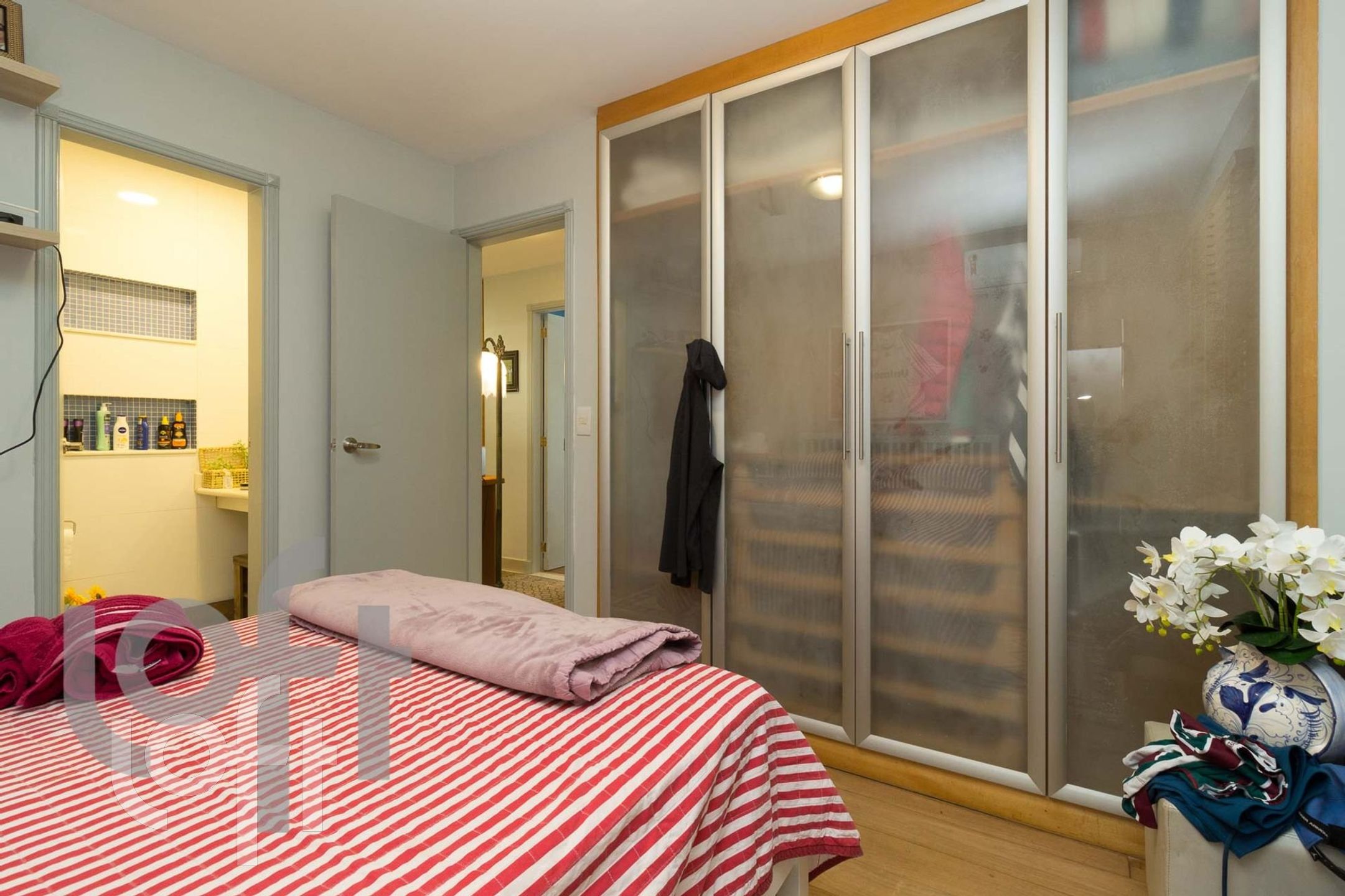 Apartamento à venda com 3 quartos, 190m² - Foto 7