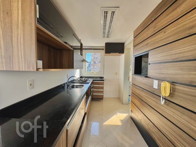 Apartamento com 79m², 2 dormitórios, 2 suítes, 2 vagas, Bela Vista em Porto Alegre