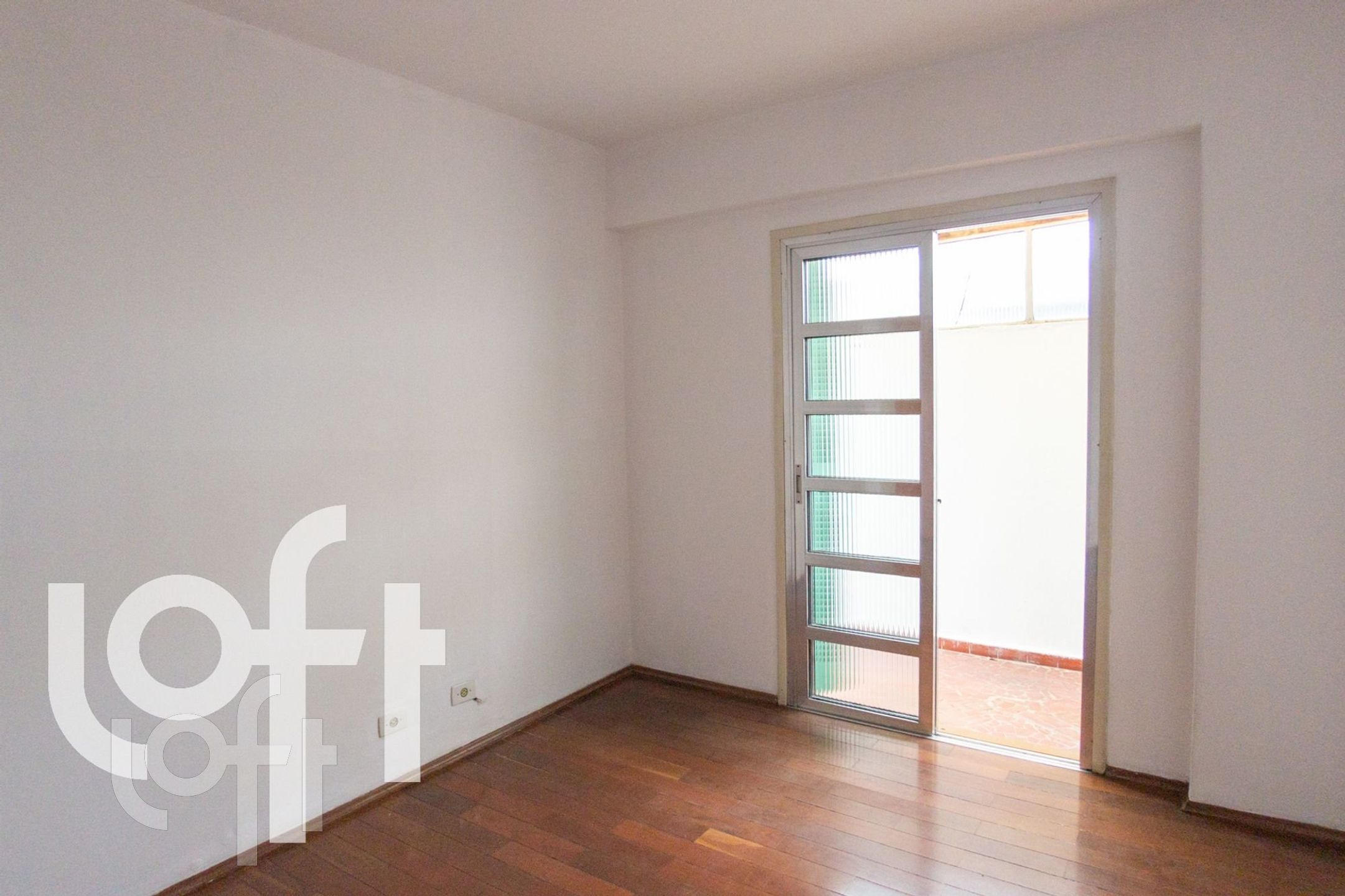 Apartamento à venda com 2 quartos, 76m² - Foto 2