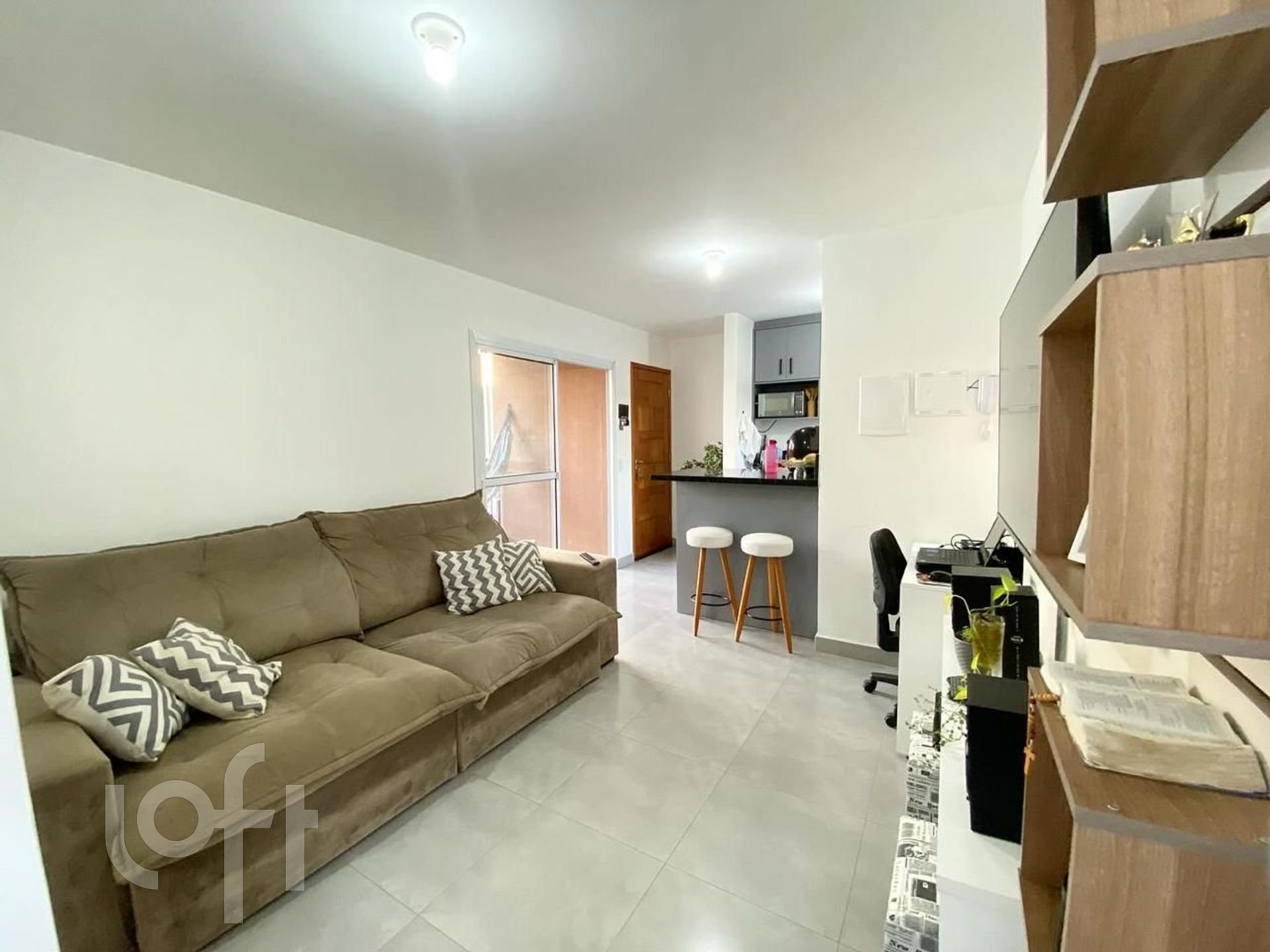 Apartamento à venda com 2 quartos, 72m² - Foto 1