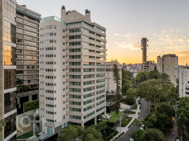 Apartamento com 257m², 4 dormitórios, 4 suítes, 6 vagas, Bela Vista em Porto Alegre