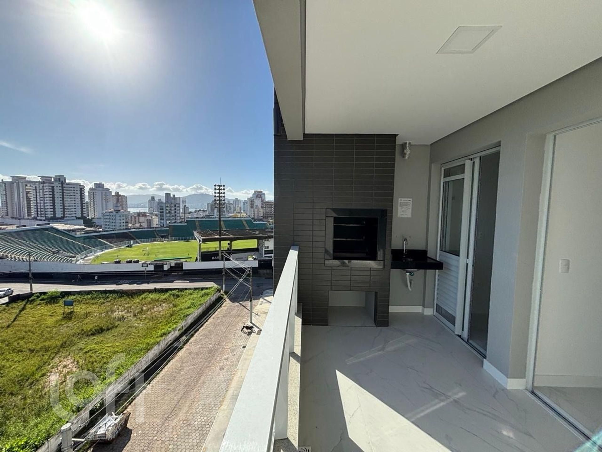 Apartamentos com 81m², 2 quartos, 2 suítes, 1 garagem, no bairro Canto em Florianópolis