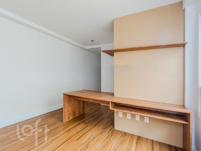 Apartamento com 66m², 2 dormitórios, 1 suíte, 1 vaga, Menino Deus em Porto Alegre