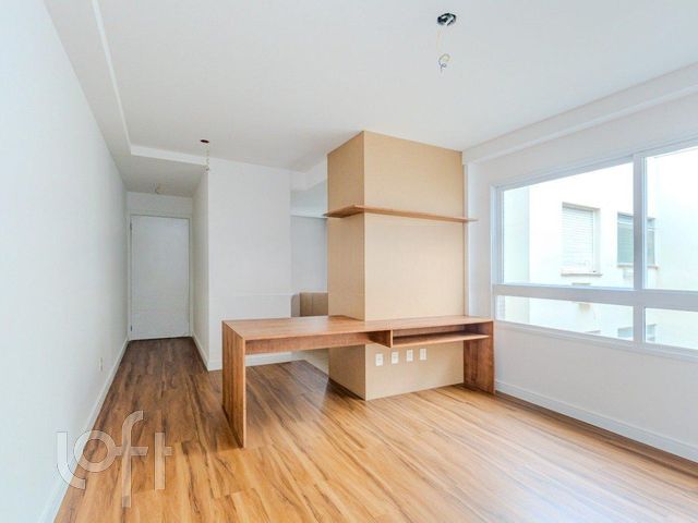 Apartamento com 66m², 2 dormitórios, 1 suíte, 1 vaga, Menino Deus em Porto Alegre