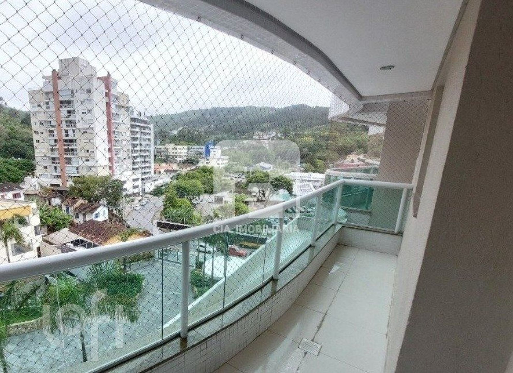 Apartamentos com 127m², 4 quartos, 1 suíte, 2 garagens, no bairro Itacorubi em Florianópolis