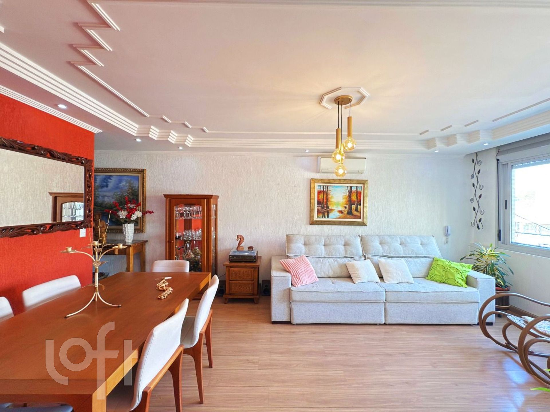 Apartamento com 110m², 3 dormitórios, 1 vaga, Menino Deus em Porto Alegre