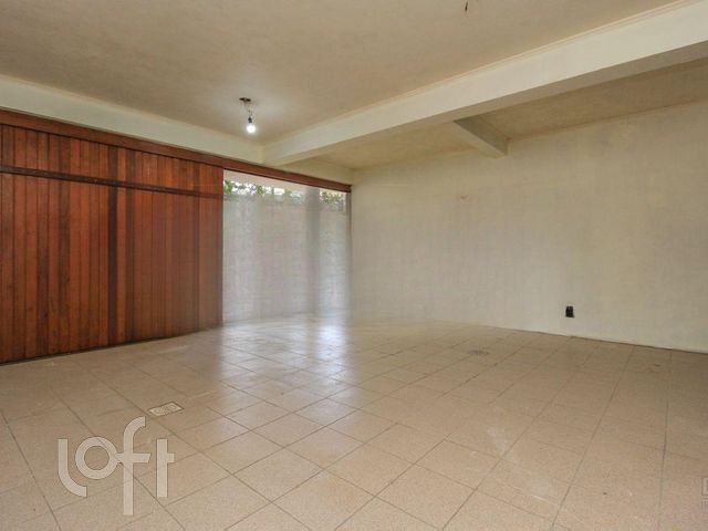 Casa com 374m², 4 dormitórios, 1 suíte, 3 vagas, Chácara das Pedras em Porto Alegre
