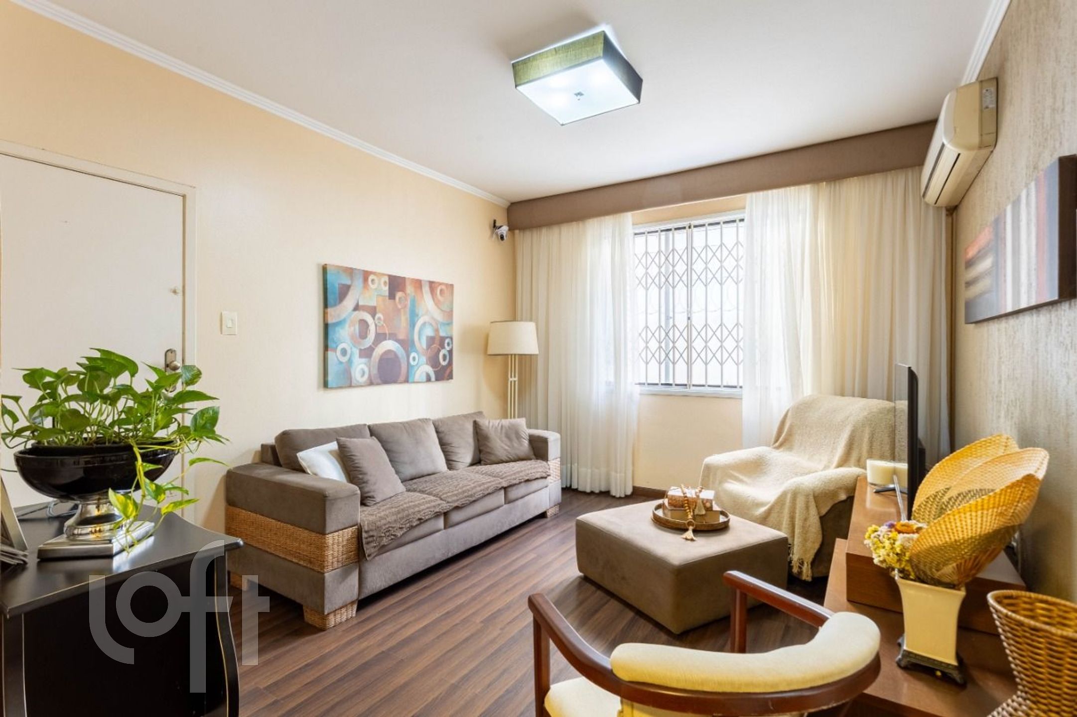 Apartamento com 90m², 2 dormitórios, 1 suíte, Rio Branco em Porto Alegre