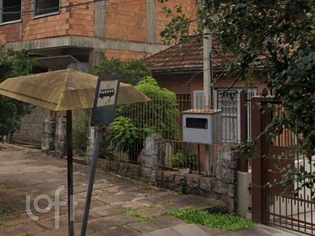 Casa com 326m², 1 dormitório, Petrópolis em Porto Alegre