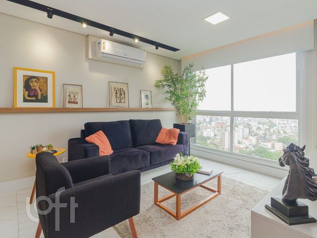 Apartamento com 45m², 1 dormitório, 1 vaga, Petrópolis em Porto Alegre