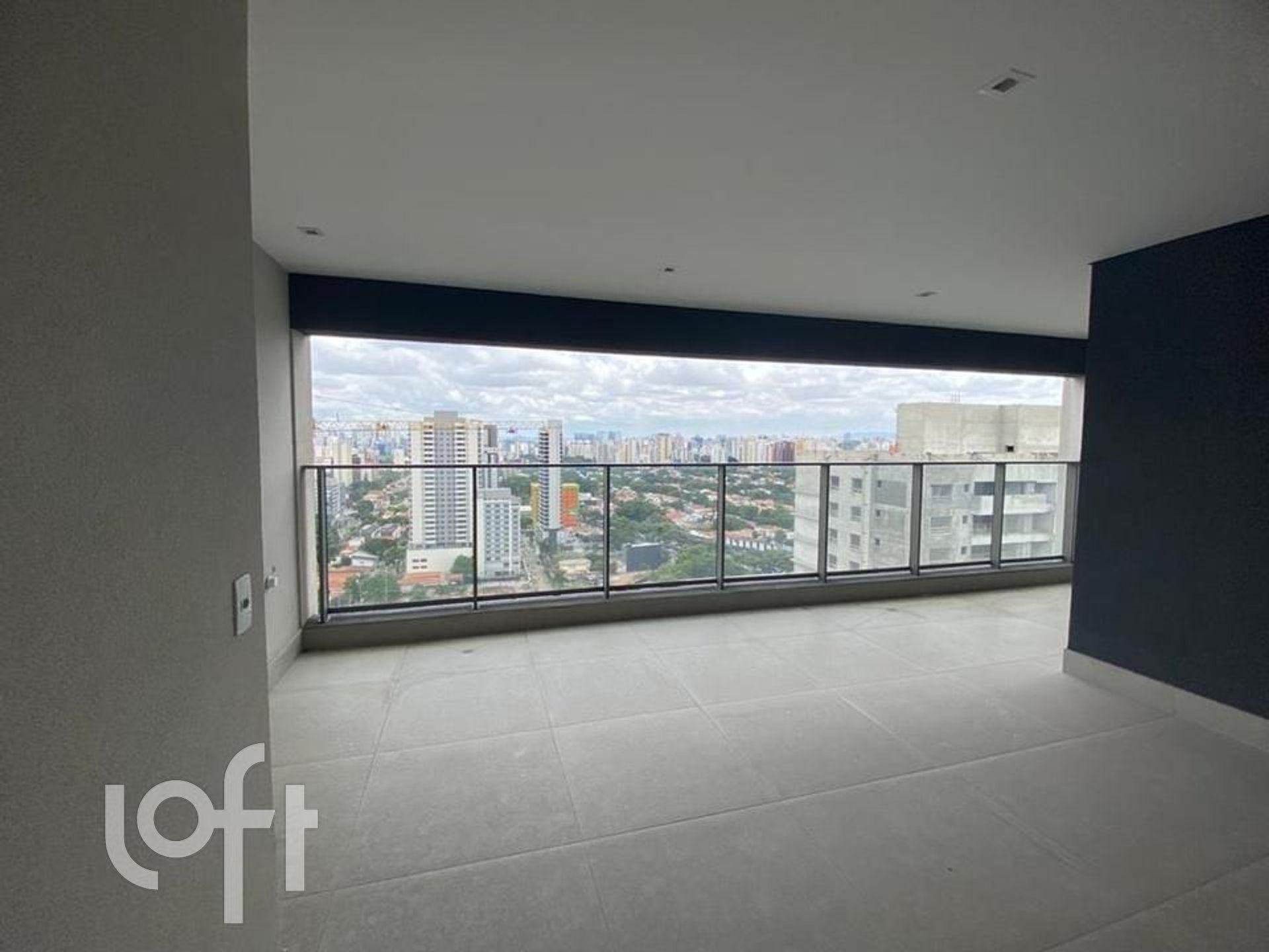 Apartamento à venda com 3 quartos, 125m² - Foto 1