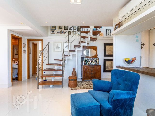 Apartamento com 73m², 2 dormitórios, 1 suíte, 2 vagas, Rio Branco em Porto Alegre