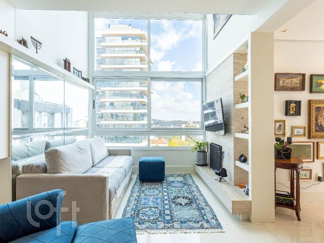 Apartamento com 73m², 2 dormitórios, 1 suíte, 2 vagas, Rio Branco em Porto Alegre