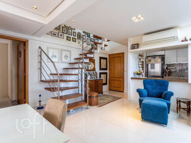 Apartamento com 73m², 2 dormitórios, 1 suíte, 2 vagas, Rio Branco em Porto Alegre