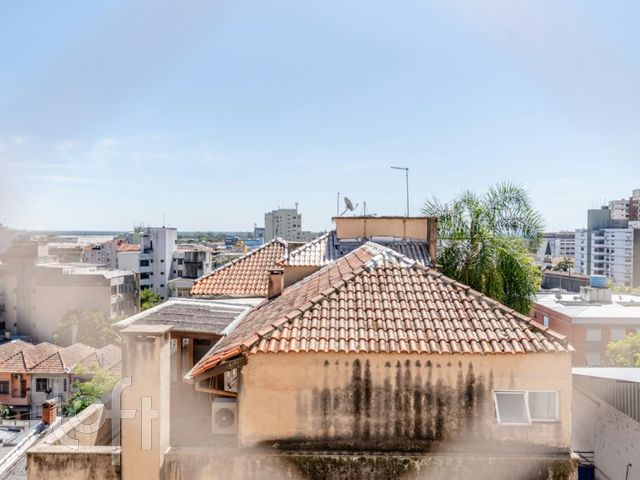 Apartamento com 164m², 3 dormitórios, 1 suíte, 2 vagas, Floresta em Porto Alegre