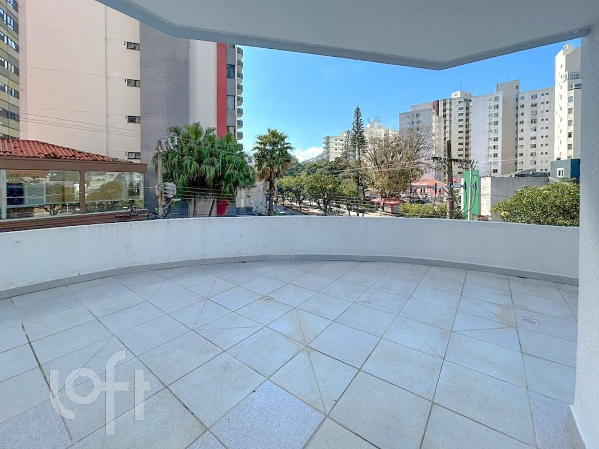 Apartamento à venda em Centro com 121 m², 3 quartos, 1 suíte, 1 vaga