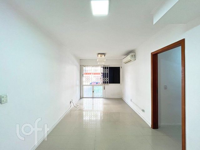 Apartamento com 84m², 3 dormitórios, 1 suíte, 1 vaga, Menino Deus em Porto Alegre