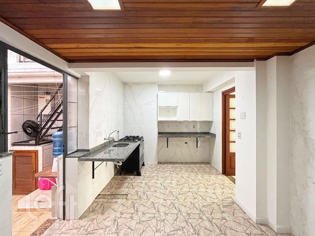 Apartamento com 84m², 3 dormitórios, 1 suíte, 1 vaga, Menino Deus em Porto Alegre