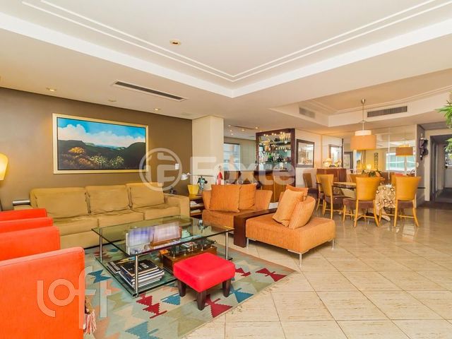 Apartamento com 186m², 3 dormitórios, 3 suítes, 3 vagas, Petrópolis em Porto Alegre