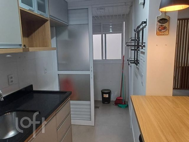 Apartamento com 86m², 3 dormitórios, 1 suíte, 2 vagas, São João em Porto Alegre