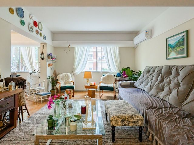 Apartamento com 113m², 3 dormitórios, 1 vaga, Rio Branco em Porto Alegre