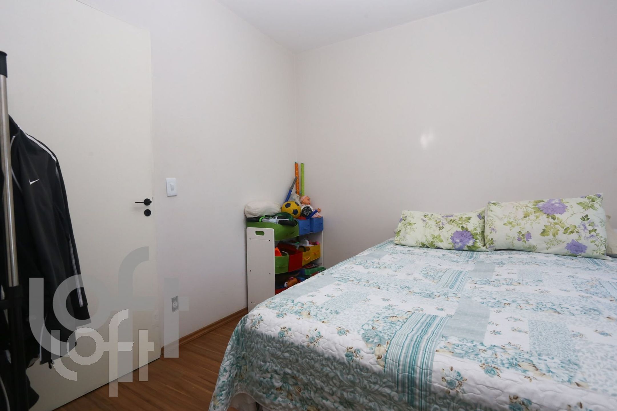 Apartamento à venda com 2 quartos, 67m² - Foto 3