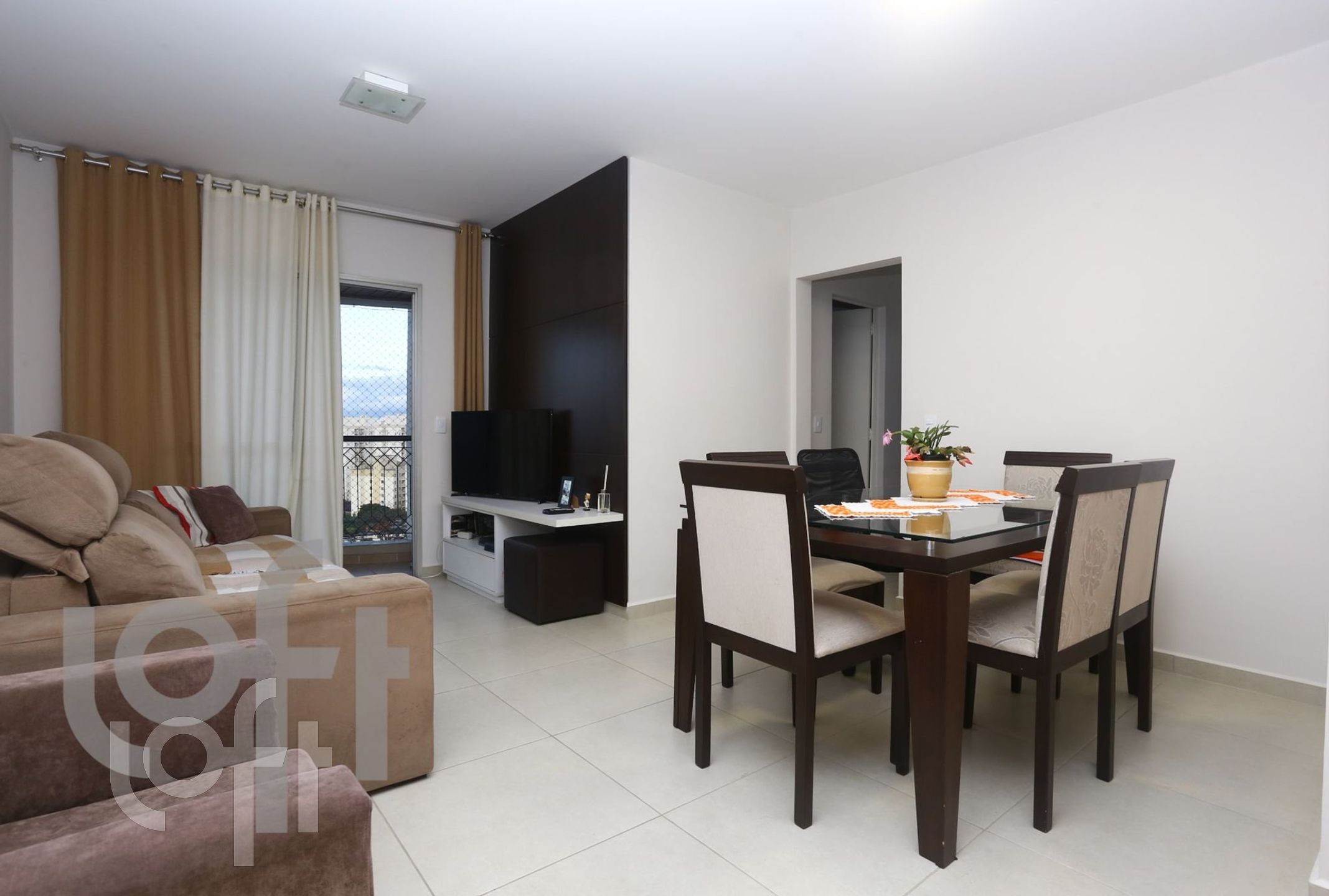 Apartamento à venda com 2 quartos, 67m² - Foto 1