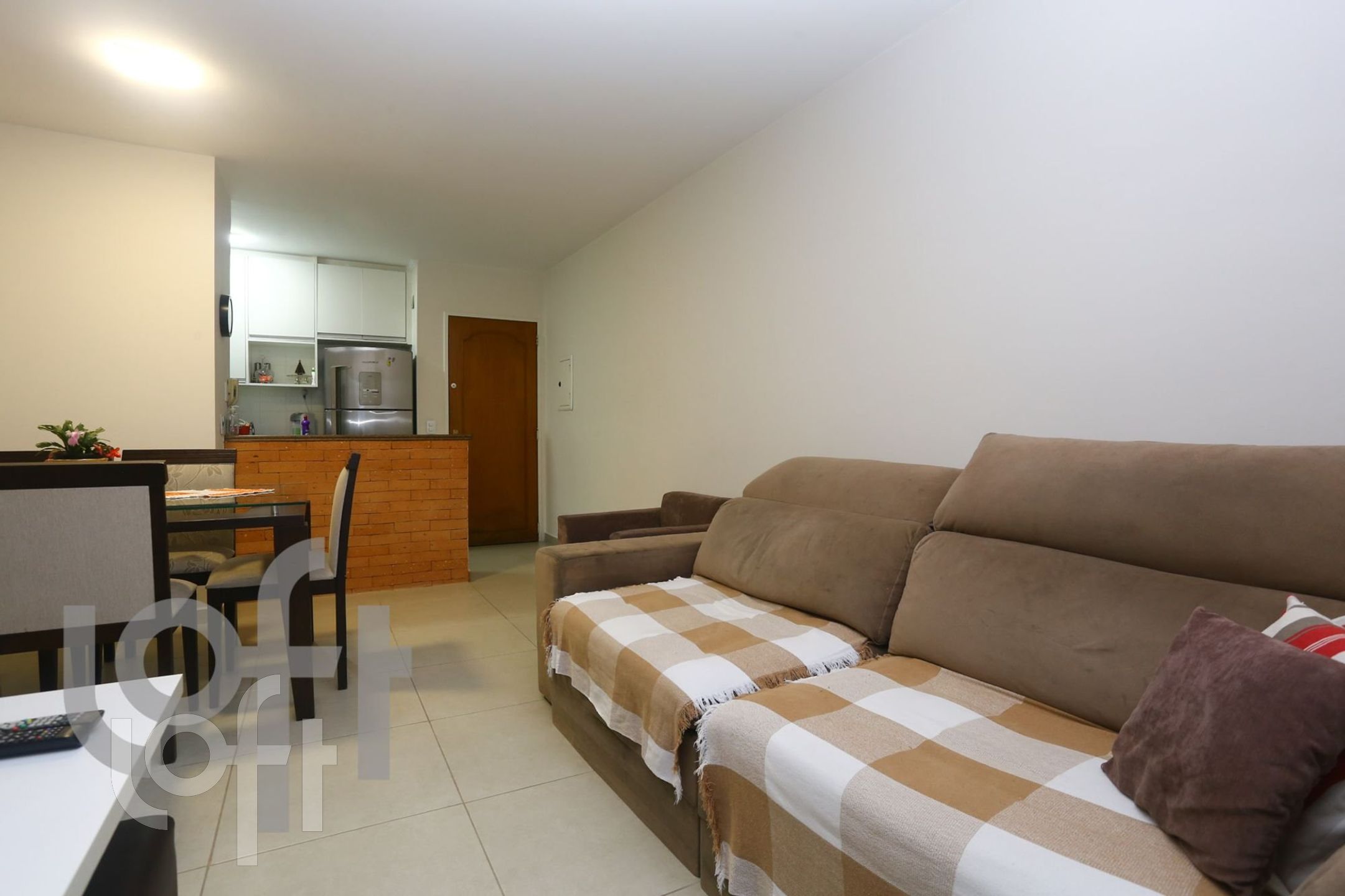 Apartamento à venda com 2 quartos, 67m² - Foto 14