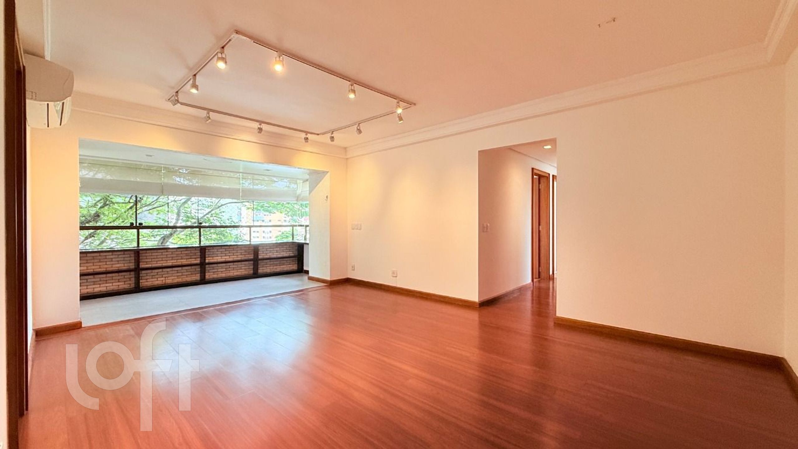 Apartamento com 107m², 3 dormitórios, 1 suíte, 2 vagas, Petrópolis em Porto Alegre