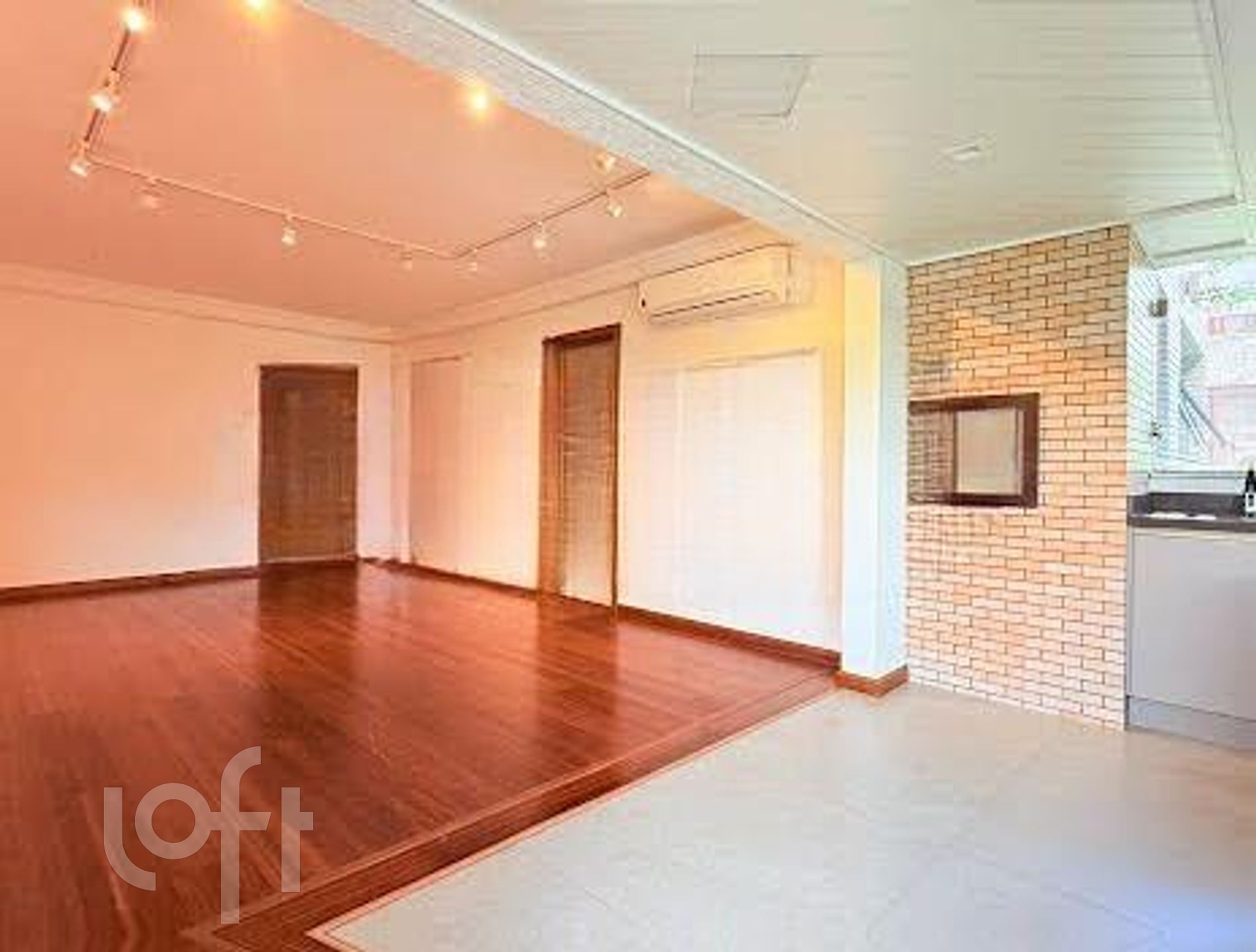 Apartamento com 107m², 3 dormitórios, 1 suíte, 2 vagas, Petrópolis em Porto Alegre