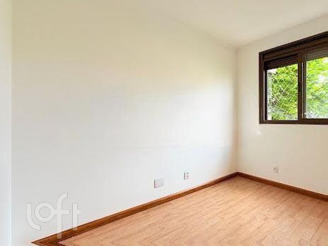 Apartamento com 107m², 3 dormitórios, 1 suíte, 2 vagas, Petrópolis em Porto Alegre