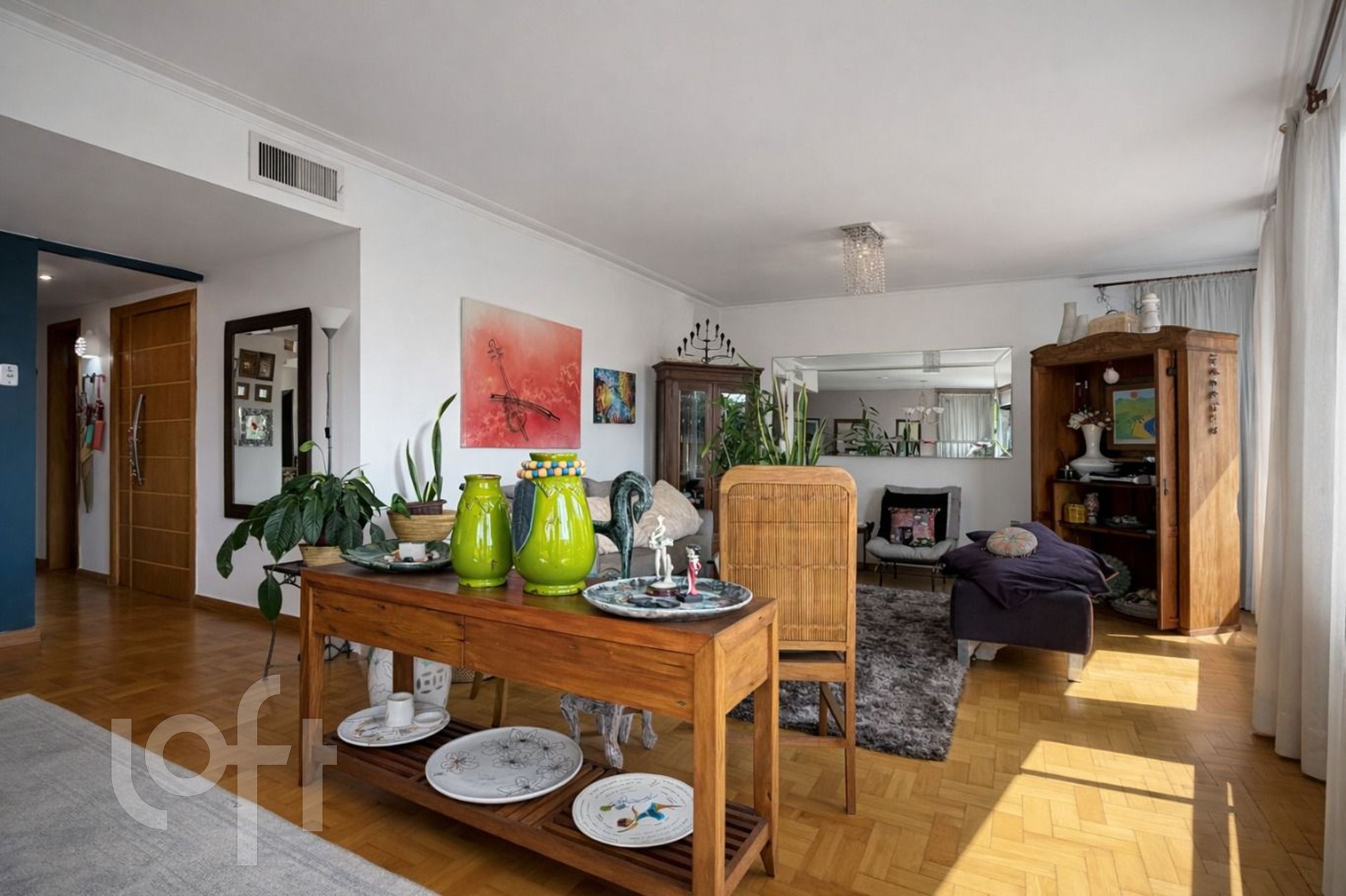 Apartamento com 180m², 3 dormitórios, 1 suíte, 2 vagas, Independência em Porto Alegre