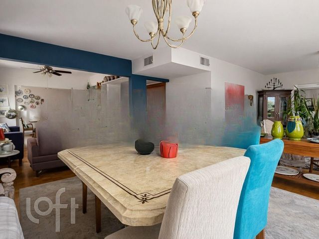 Apartamento com 180m², 3 dormitórios, 1 suíte, 2 vagas, Independência em Porto Alegre