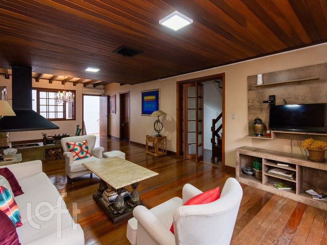 Casa em Condomínio com 291m², 3 dormitórios, 1 suíte, 3 vagas, Bela Vista em Porto Alegre
