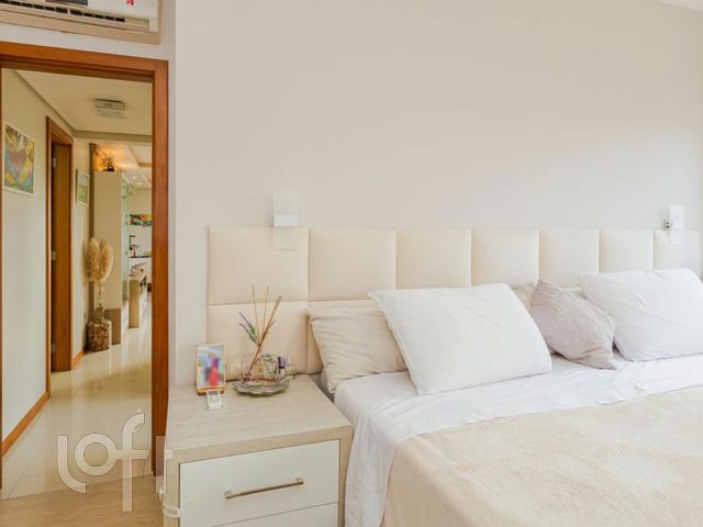 Apartamento com 68m², 2 dormitórios, 1 suíte, 2 vagas, Santana em Porto Alegre