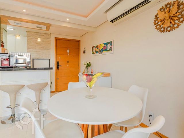 Apartamento com 68m², 2 dormitórios, 1 suíte, 2 vagas, Santana em Porto Alegre