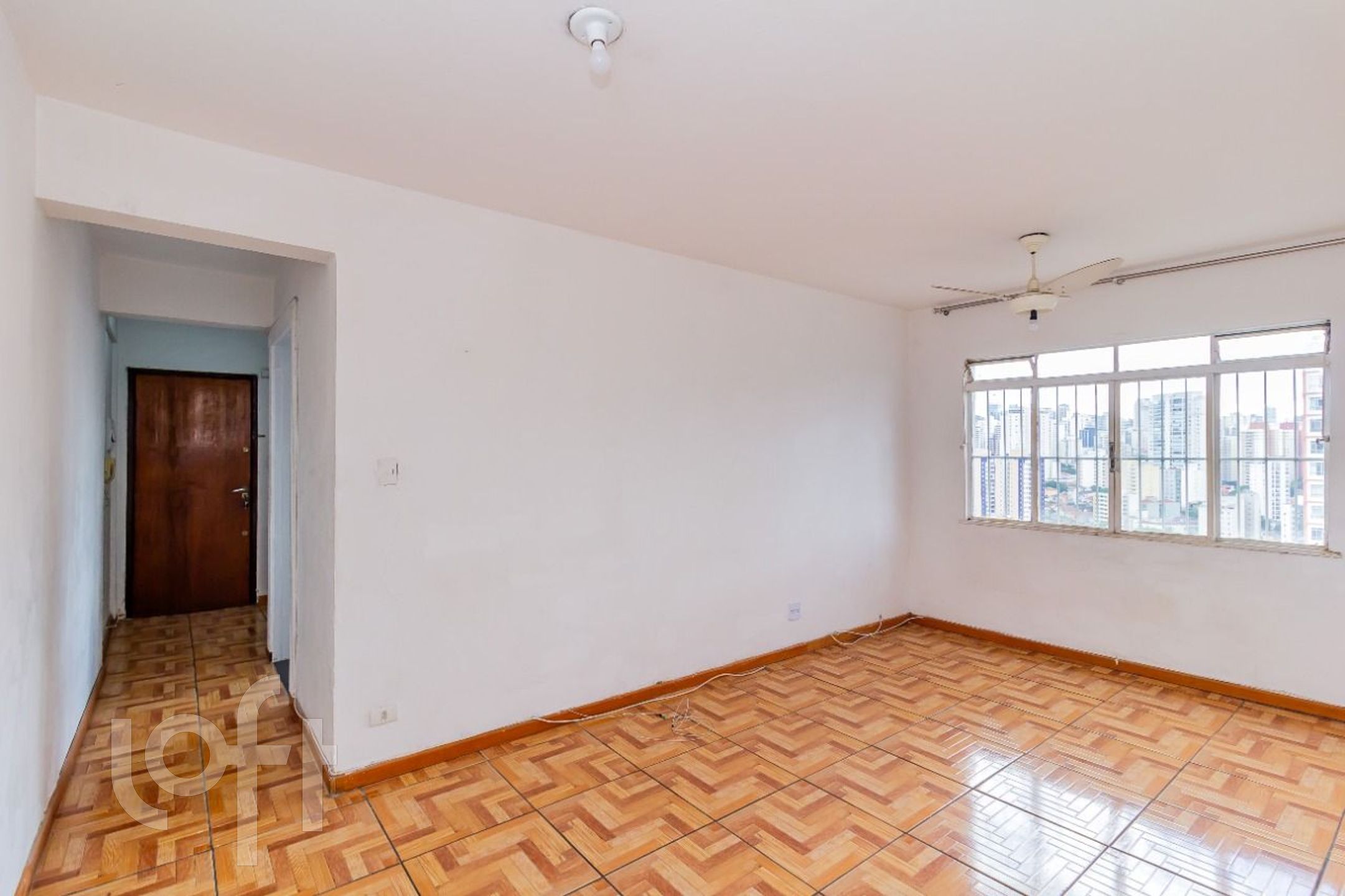 Apartamento à venda com 2 quartos, 82m² - Foto 2