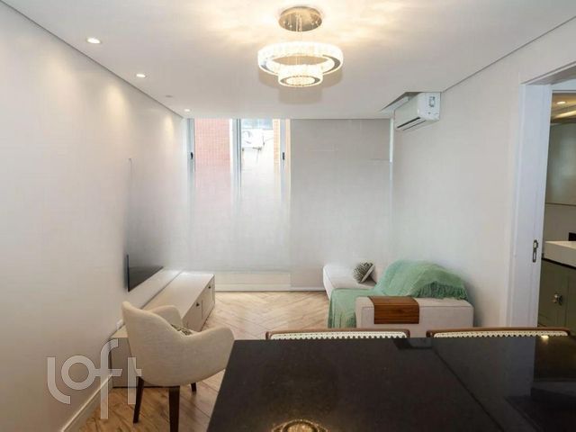 Apartamento com 45m², 1 dormitório, 1 vaga, Petrópolis em Porto Alegre