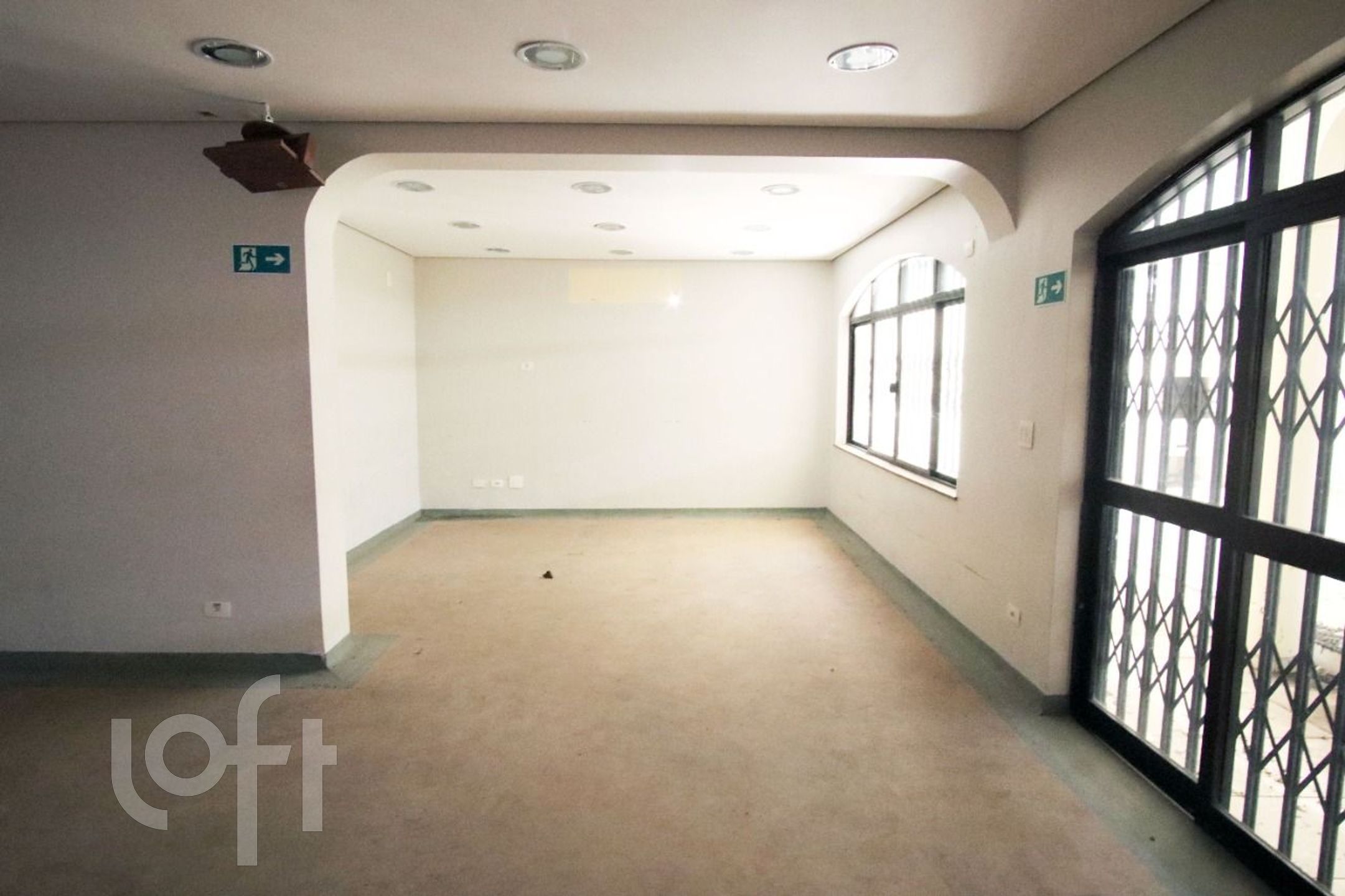 Casa à venda com 4 quartos, 332m² - Foto 6