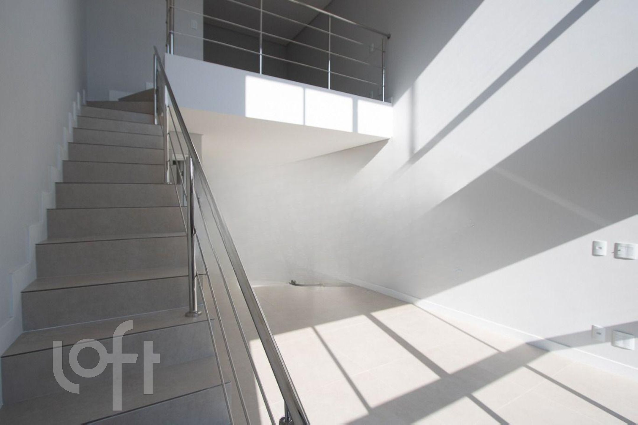 Apartamentos com 52m², 1 quarto, 1 suíte, 1 garagem, no bairro Porto da Lagoa em Florianópolis