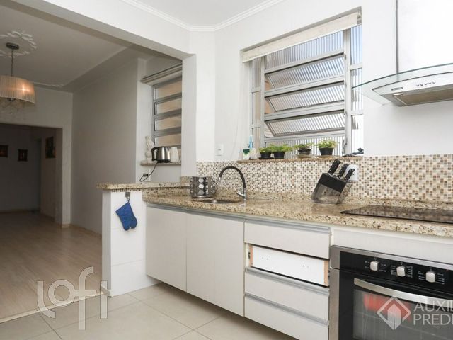 Apartamento com 116m², 3 dormitórios, 1 suíte, Santana em Porto Alegre
