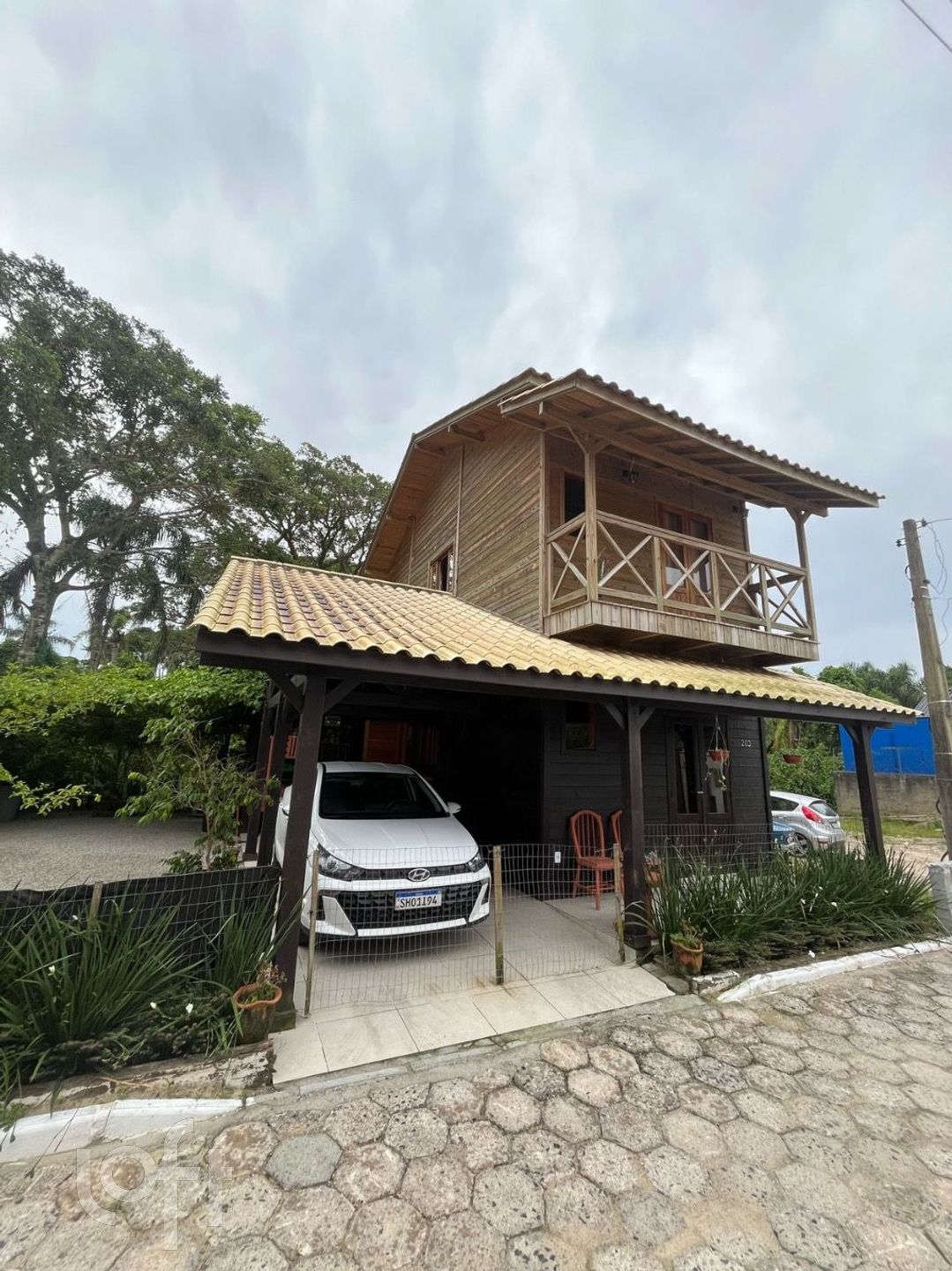 Casa Residencial com 110m², 2 quartos, 1 garagem, no bairro Morro das Pedras em Florianópolis