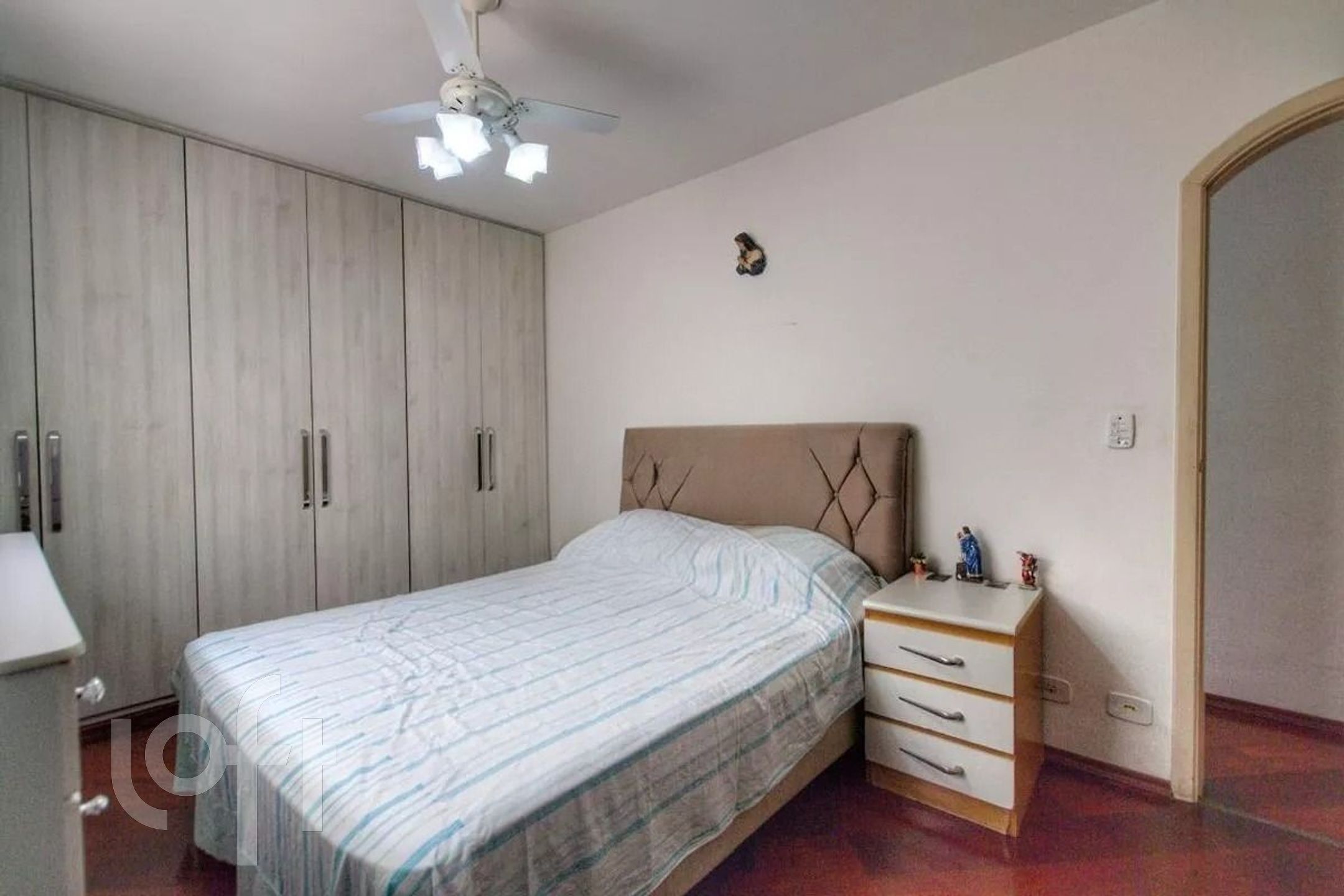 Casa à venda com 4 quartos, 200m² - Foto 5