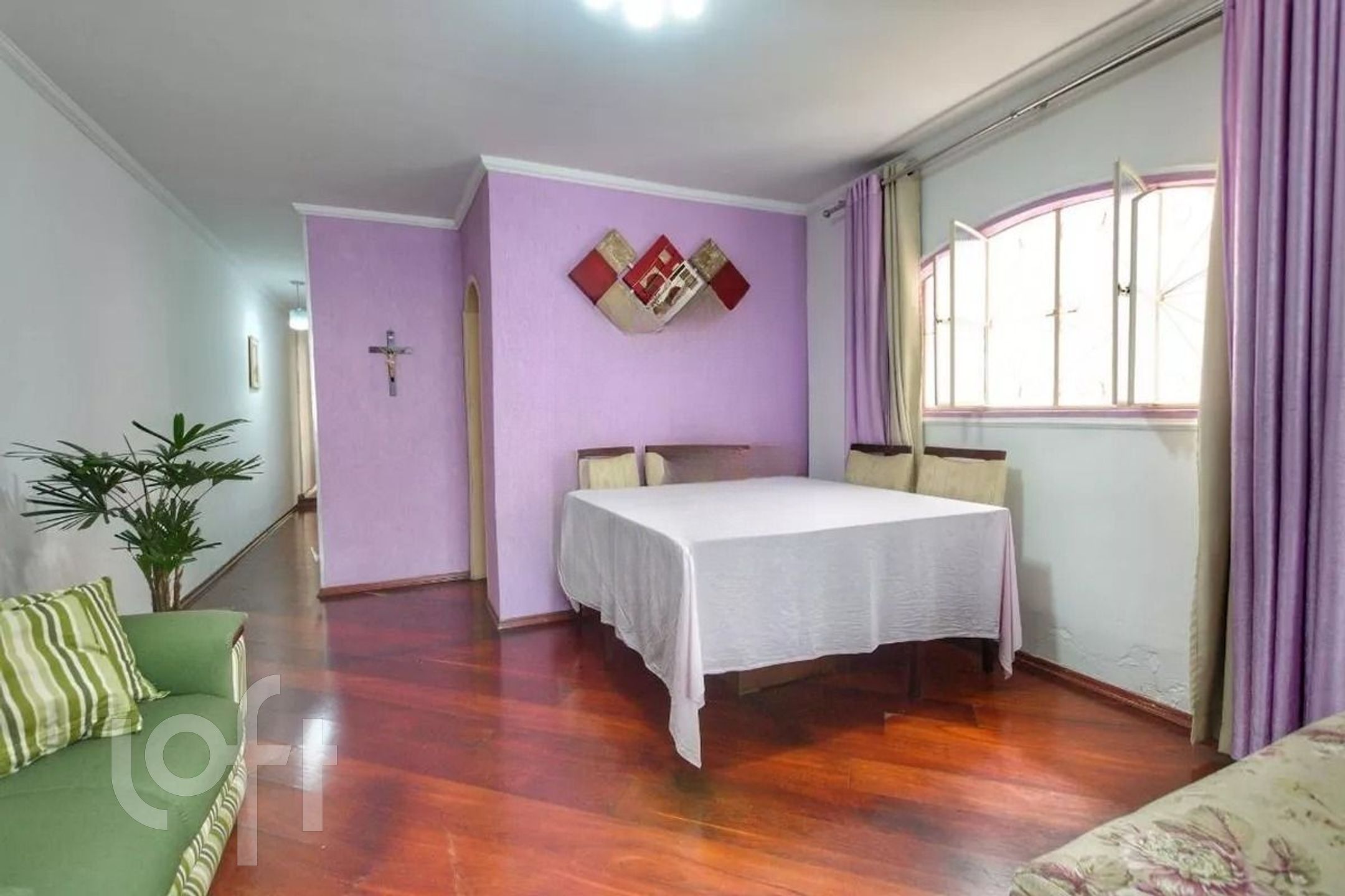 Casa à venda com 4 quartos, 200m² - Foto 2