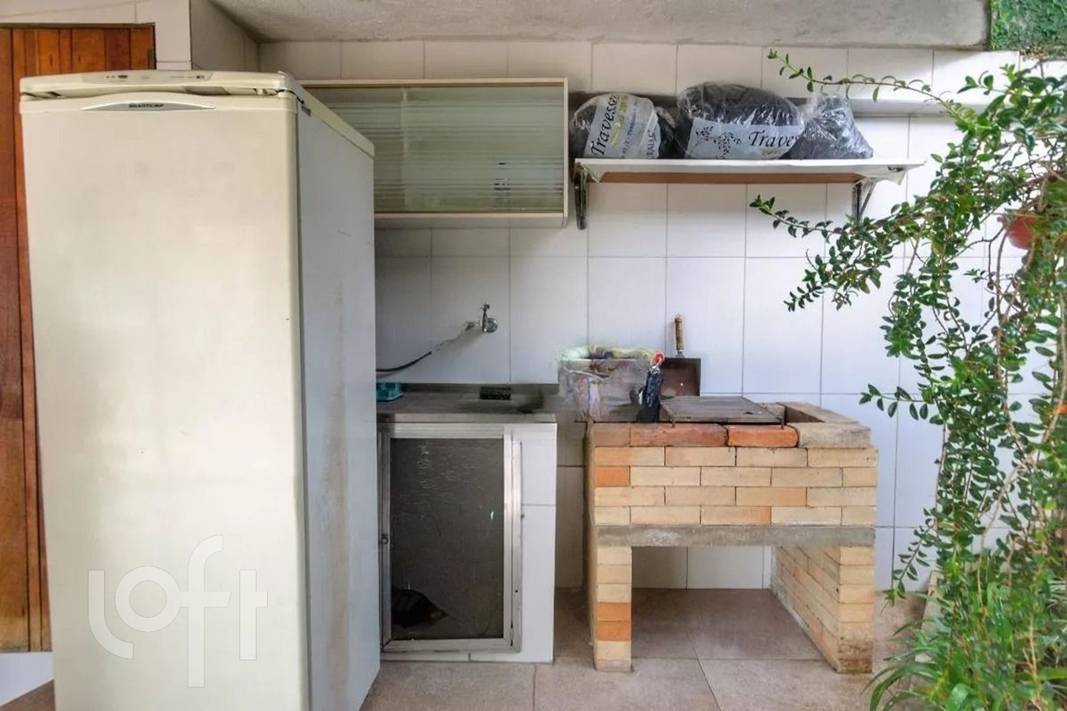 Casa à venda com 4 quartos, 200m² - Foto 11